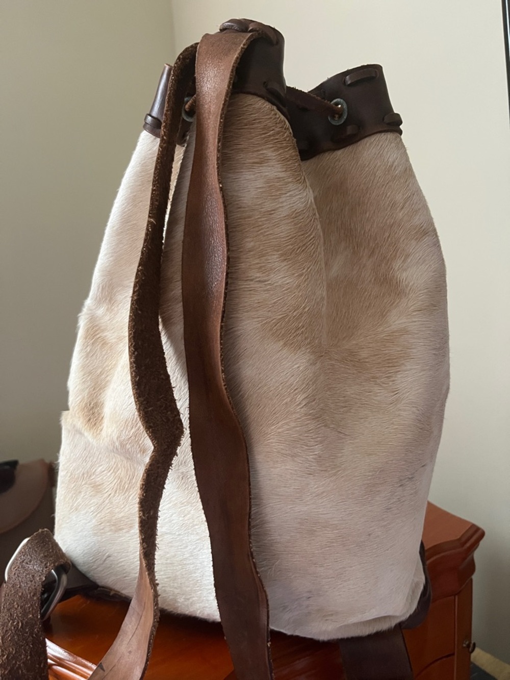 👜 Leather Cowhide Backpack – Vintage Style - Picture 10 of 17